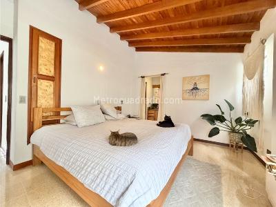 Casa de 5 alcobas en venta en La Sebastiana, Envigado, 204 m² · foto 13 de 20