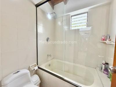 Casa de 5 alcobas en venta en La Sebastiana, Envigado, 204 m² · foto 15 de 20