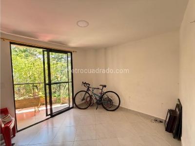 Apartamento de 2 alcobas en venta en Sebastiana, Envigado, 77 m² · foto 2 de 6