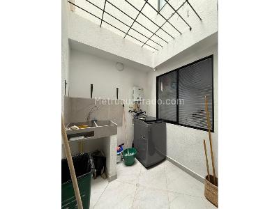 Apartamento de 2 alcobas en venta en Sebastiana, Envigado, 77 m² · foto 6 de 6