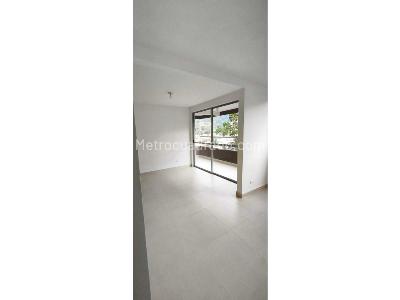 Apartamento de 2 alcobas en venta en San Jose, Sabaneta, 72 m² · foto 5 de 19