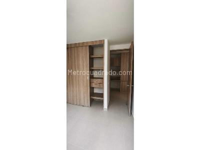 Apartamento de 2 alcobas en venta en San Jose, Sabaneta, 72 m² · foto 8 de 19