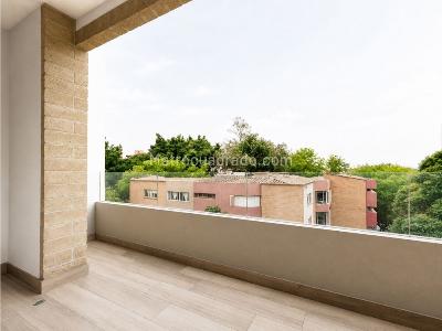 Apartamento de 3 alcobas en venta en Belen Rosales, Medellín, 107 m² · foto 2 de 20