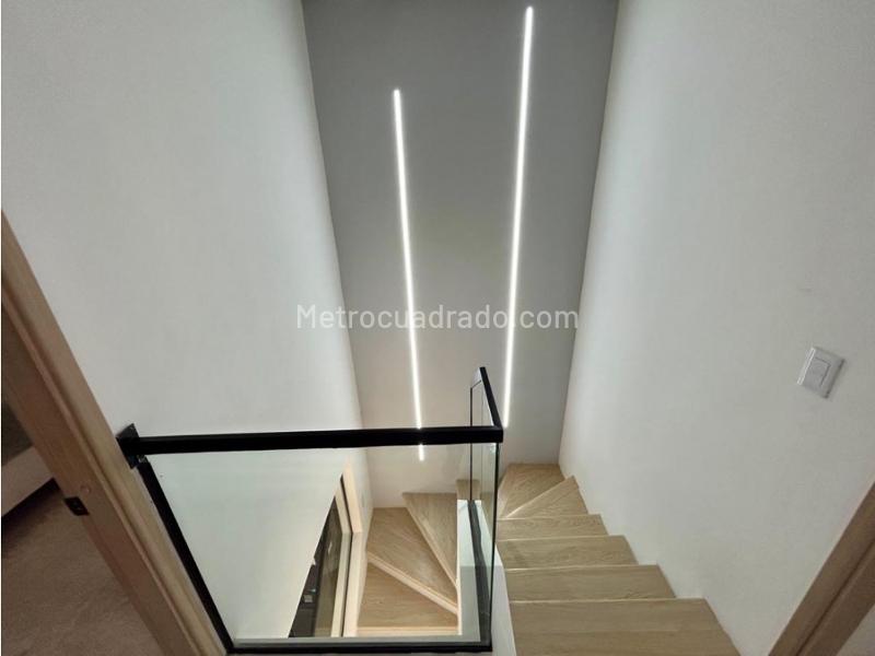 Casa – AMCO, Area Metropolitana Centro Occidente, Corales, Comuna Olímpica - Más