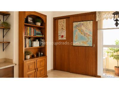 Apartamento de 3 alcobas en venta en Loma De Los Bernal, Medellín, 90 m² · foto 15 de 17