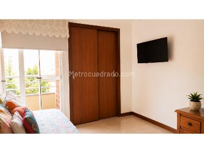 Apartamento de 3 alcobas en venta en Loma De Los Bernal, Medellín, 90 m² · foto 17 de 17