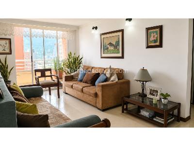 Apartamento de 3 alcobas en venta en Loma De Los Bernal, Medellín, 90 m² · foto 3 de 17