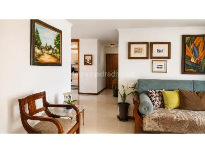 Apartamento de 3 alcobas en venta en Loma De Los Bernal, Medellín, 90 m² · foto 5 de 17
