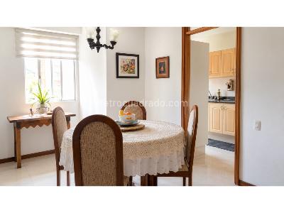 Apartamento de 3 alcobas en venta en Loma De Los Bernal, Medellín, 90 m² · foto 7 de 17