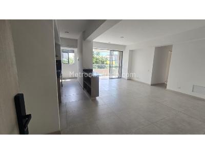 Apartamento de 3 alcobas en venta en La Vegas, Envigado, 89 m² · foto 2 de 15
