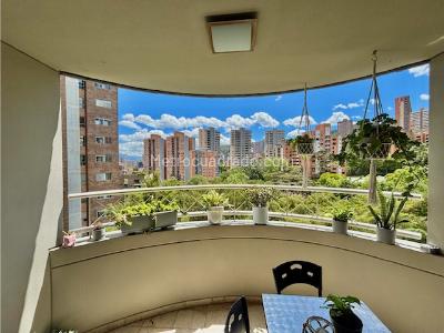 Apartamento de 3 alcobas en venta en Provenza, Medellín, 153 m² · foto 2 de 20