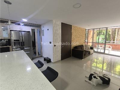 Apartamento de 3 alcobas en venta en Loma Del Chocho, Envigado, 137 m² · foto 10 de 20