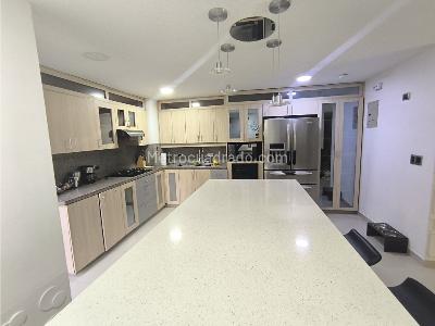 Apartamento de 3 alcobas en venta en Loma Del Chocho, Envigado, 137 m² · foto 11 de 20