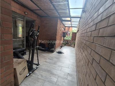 Apartamento de 3 alcobas en venta en Loma Del Chocho, Envigado, 137 m² · foto 15 de 20