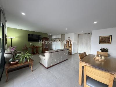 Apartamento de 3 alcobas en venta en Loma De Las Brujas, Envigado, 148 m² · foto 6 de 20
