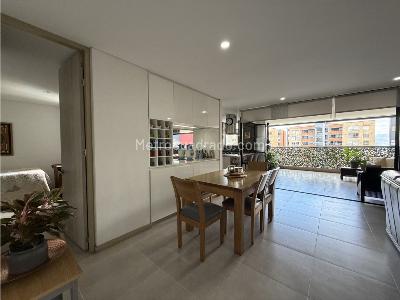 Apartamento de 3 alcobas en venta en Loma De Las Brujas, Envigado, 148 m² · foto 8 de 20