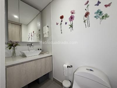 Apartamento de 3 alcobas en venta en Loma De Las Brujas, Envigado, 148 m² · foto 9 de 20
