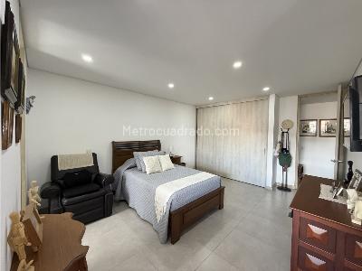 Apartamento de 3 alcobas en venta en Loma De Las Brujas, Envigado, 148 m² · foto 17 de 20