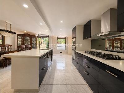 Apartamento de 4 alcobas en venta en La Calera, Medellín, 302 m² · foto 8 de 20
