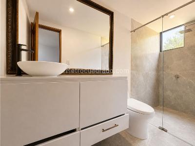 Apartamento de 4 alcobas en venta en La Calera, Medellín, 302 m² · foto 14 de 20