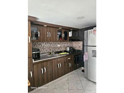 Casa de 3 alcobas en venta en Calatrava, Itagüí, 55 m² · foto 2 de 7