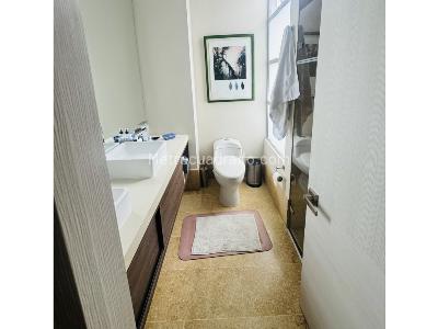 Apartamento de 2 alcobas en venta en Loma De Los Balsos, Medellín, 153 m² · foto 13 de 20