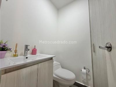 Apartamento de 3 alcobas en venta en Laureles Primer Parque, Medellín, 102 m² · foto 7 de 14