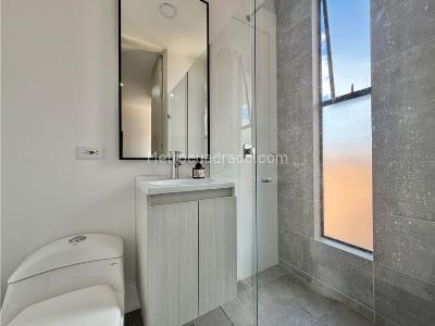 Apartamento de 3 alcobas en venta en Laureles Primer Parque, Medellín, 102 m² · foto 11 de 14