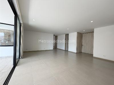 Apartamento de 3 alcobas en venta en Loma De Las Brujas, Envigado, 147 m² · foto 4 de 20