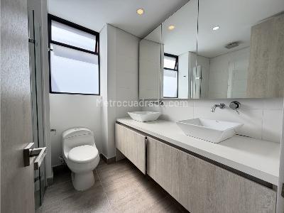 Apartamento de 3 alcobas en venta en Loma De Las Brujas, Envigado, 147 m² · foto 14 de 20