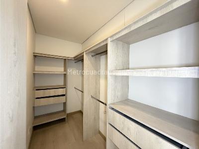 Apartamento de 3 alcobas en venta en Loma De Las Brujas, Envigado, 147 m² · foto 15 de 20
