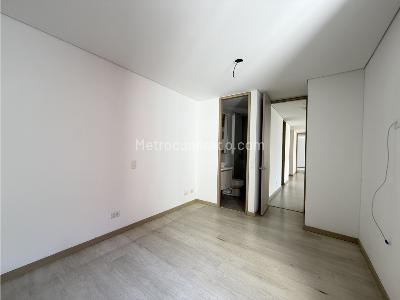 Apartamento de 3 alcobas en venta en Loma De Las Brujas, Envigado, 147 m² · foto 17 de 20