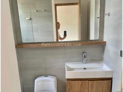 Apartamento en venta en Loma Del Escobero, Envigado · foto 12 de 15