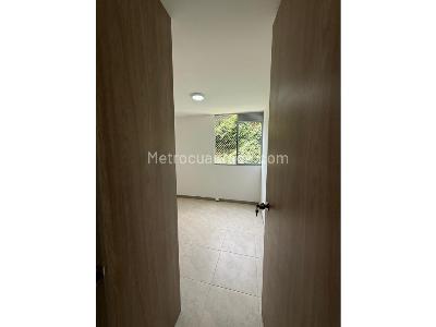 Apartamento en venta en La Cuenca, Envigado · foto 4 de 13