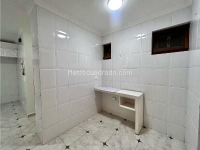 Casa de 3 alcobas en venta en El Poblado, Medellín, 242 m² · foto 11 de 20