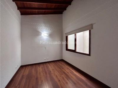 Casa de 3 alcobas en venta en El Poblado, Medellín, 242 m² · foto 16 de 20