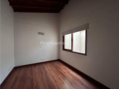 Casa de 3 alcobas en venta en El Poblado, Medellín, 242 m² · foto 17 de 20
