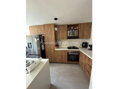 Apartamento de 3 alcobas en venta en Loma De Las Brujas, Envigado, 110 m² · foto 3 de 4