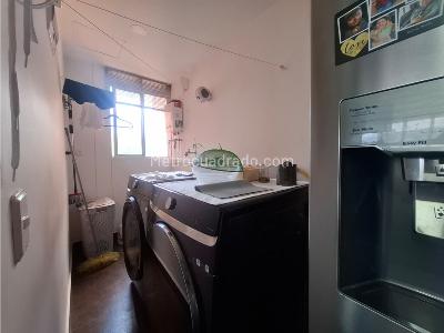 Apartamento en venta en El Esmeraldal, Envigado · foto 8 de 13