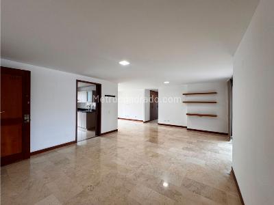 Apartamento de 3 alcobas en venta en El Poblado, Medellín, 147 m² · foto 3 de 16
