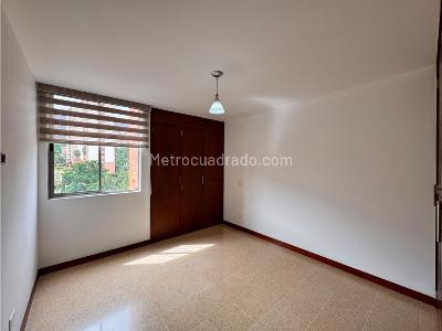 Apartamento de 3 alcobas en venta en El Poblado, Medellín, 147 m² · foto 12 de 16