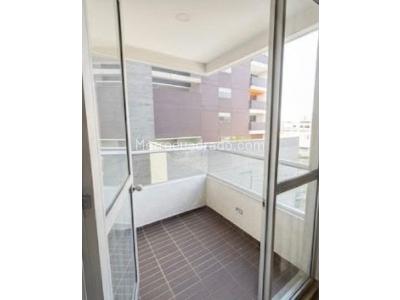 Apartamento de 3 alcobas en venta en Avesmaria, Sabaneta, 75 m² · foto 2 de 13