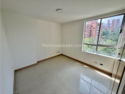 Apartamento de 3 alcobas en venta en El Poblado, Medellín, 99 m² · foto 9 de 13