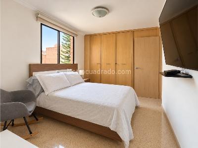 Apartamento de 3 alcobas en venta en Laureles Estadio, Medellín, 81 m² · foto 8 de 11