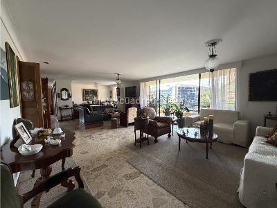Apartamento de 3 alcobas en venta en Las Lomas 1, Medellín, 178 m² · foto 7 de 19