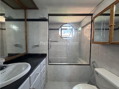 Apartamento de 3 alcobas en venta en Las Lomas 1, Medellín, 178 m² · foto 12 de 19
