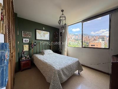 Apartamento de 3 alcobas en venta en Las Lomas 1, Medellín, 178 m² · foto 17 de 19