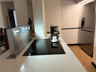 Apartamento en venta en Loma De Los Bernal, Medellín · foto 8 de 20