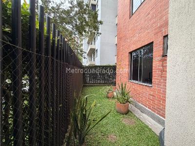 Apartamento en venta en Loma De Los Bernal, Medellín · foto 15 de 20