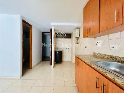 Apartamento de 2 alcobas en venta en Cerro Nutibara, Medellín, 67 m² · foto 2 de 14